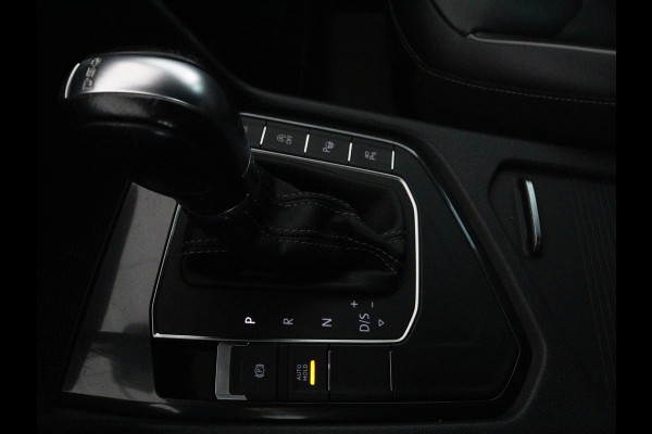 Volkswagen Tiguan 1.4 TSI R Line | Panoramadak | Leder | Stoelverwarming | Trekhaak | Carplay | 360 camera | Virtual Cockpit | Navigatie | Adaptive cruise | 19'' lichtmetalen velgen