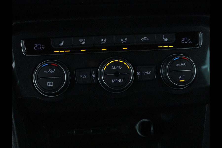 Volkswagen Tiguan 1.4 TSI R Line | Panoramadak | Leder | Stoelverwarming | Trekhaak | Carplay | 360 camera | Virtual Cockpit | Navigatie | Adaptive cruise | 19'' lichtmetalen velgen
