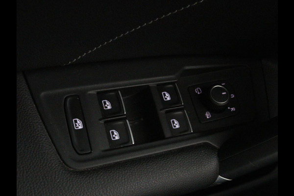 Volkswagen Tiguan 1.4 TSI R Line | Panoramadak | Leder | Stoelverwarming | Trekhaak | Carplay | 360 camera | Virtual Cockpit | Navigatie | Adaptive cruise | 19'' lichtmetalen velgen