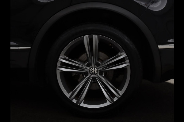 Volkswagen Tiguan 1.4 TSI R Line | Panoramadak | Leder | Stoelverwarming | Trekhaak | Carplay | 360 camera | Virtual Cockpit | Navigatie | Adaptive cruise | 19'' lichtmetalen velgen