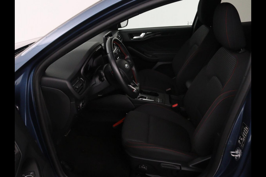 Ford Focus 1.5 EcoBoost ST Line | Trekhaak | B&O Sound | Carplay | Navigatie | Full LED | Climate control | Keyless | PDC | Sportstoelen