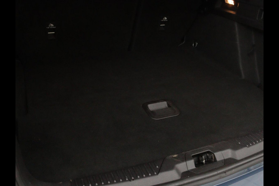 Ford Focus 1.5 EcoBoost ST Line | Trekhaak | B&O Sound | Carplay | Navigatie | Full LED | Climate control | Keyless | PDC | Sportstoelen