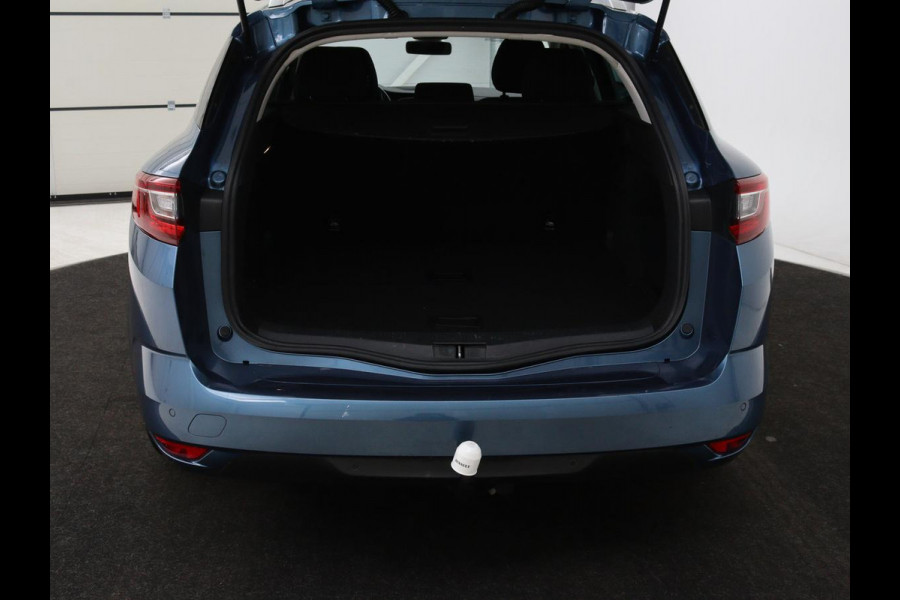 Renault Mégane 1.3 TCe Limited | Trekhaak | Navigatie | Keyless | Climate control | Parkeerhulp | Cruise control | Bluetooth | DAB