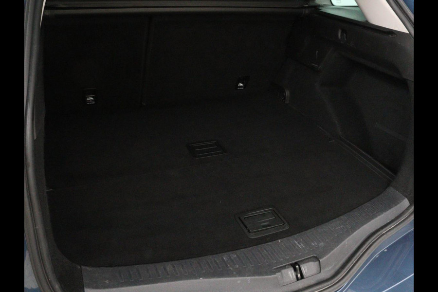 Renault Mégane 1.3 TCe Limited | Trekhaak | Navigatie | Keyless | Climate control | Parkeerhulp | Cruise control | Bluetooth | DAB