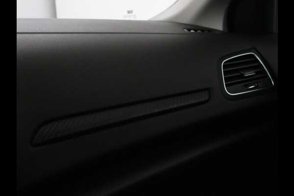 Renault Mégane 1.3 TCe Limited | Trekhaak | Navigatie | Keyless | Climate control | Parkeerhulp | Cruise control | Bluetooth | DAB
