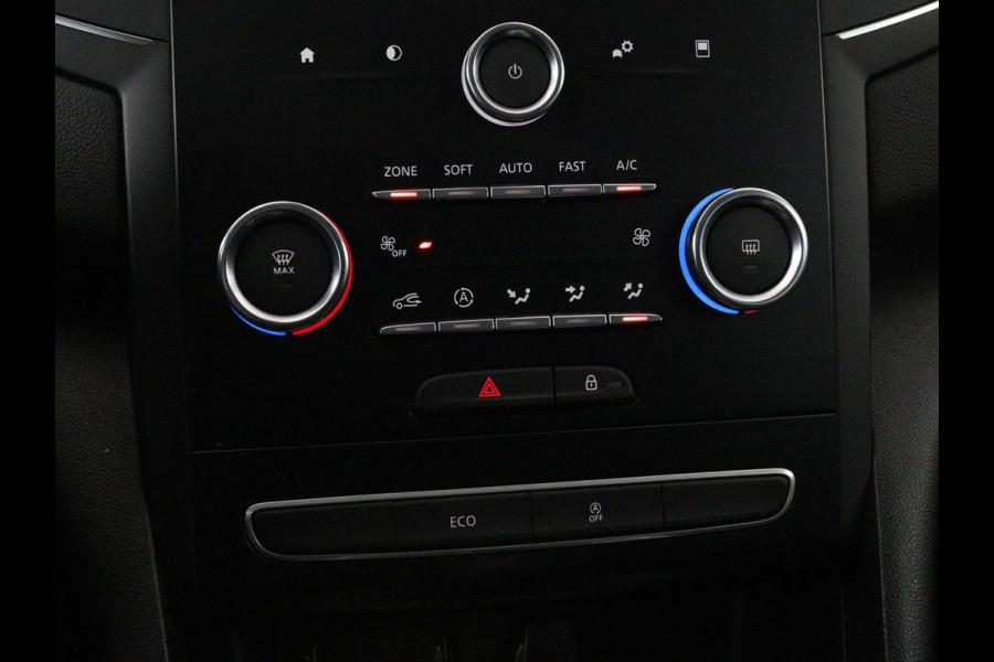 Renault Mégane 1.3 TCe Limited | Trekhaak | Navigatie | Keyless | Climate control | Parkeerhulp | Cruise control | Bluetooth | DAB