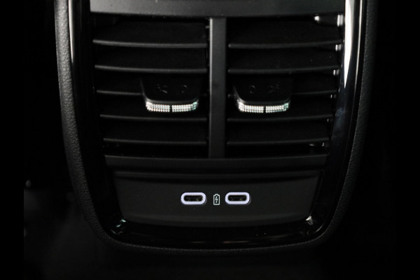 Škoda Kamiq 1.0 TSI Monte Carlo 115pk DSG-7 | Navigatiepakket | 18 inch | Adaptive Cruise | Dode hoek sensoren | Panoramadak | Stoelverwarming