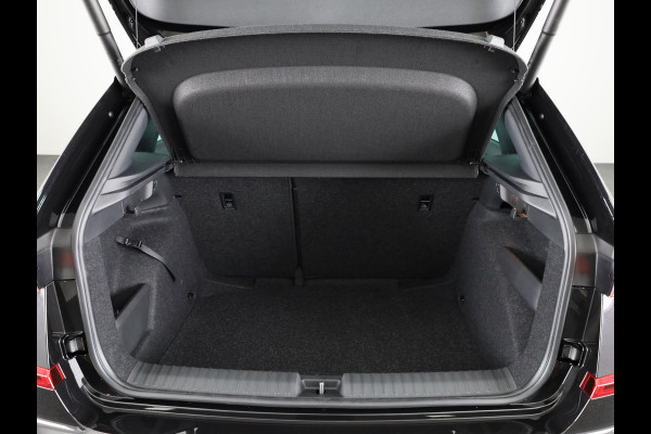 Škoda Kamiq 1.0 TSI Monte Carlo 115pk DSG-7 | Navigatiepakket | 18 inch | Adaptive Cruise | Dode hoek sensoren | Panoramadak | Stoelverwarming