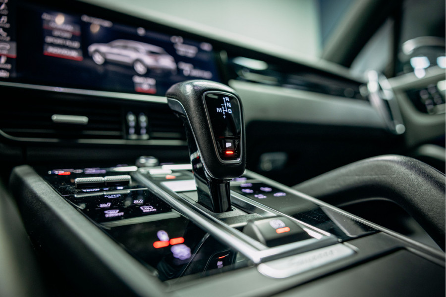 Porsche Cayenne 3.0 | Burmester | sportuitlaat | Pano | 360 camera | Stoelverwarming en ventilatie |