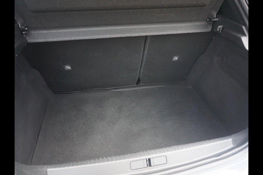 Opel Corsa 1.2 Turbo GS Keyless entry | Climate control