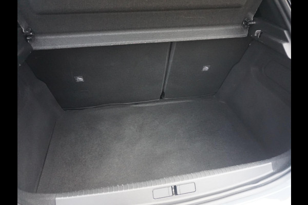 Opel Corsa 1.2 Turbo GS Keyless entry | Climate control