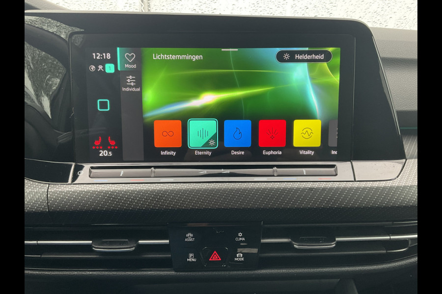 Volkswagen Golf 1.5 eTSI R-Line Business+ Automaat Adap.Cruise Stoel/Stuurverw Led Sfeerverlichting!