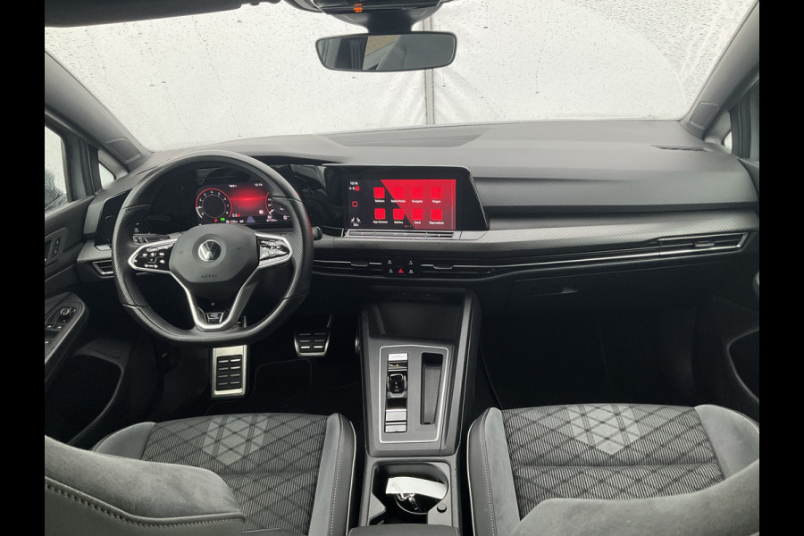 Volkswagen Golf 1.5 eTSI R-Line Business+ Automaat Adap.Cruise Stoel/Stuurverw Led Sfeerverlichting!