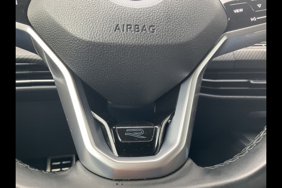 Volkswagen Golf 1.5 eTSI R-Line Business+ Automaat Adap.Cruise Stoel/Stuurverw Led Sfeerverlichting!