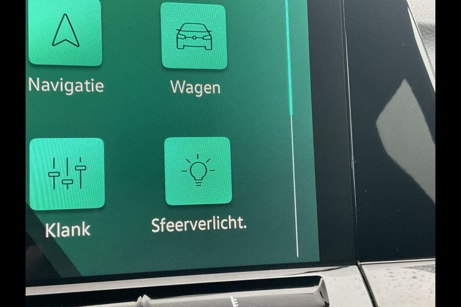 Volkswagen Golf 1.5 eTSI R-Line Business+ Automaat Adap.Cruise Stoel/Stuurverw Led Sfeerverlichting!