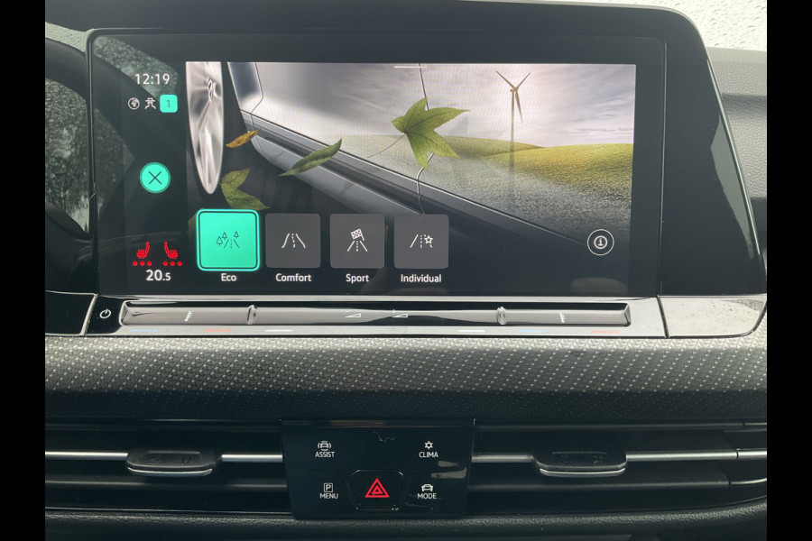 Volkswagen Golf 1.5 eTSI R-Line Business+ Automaat Adap.Cruise Stoel/Stuurverw Led Sfeerverlichting!