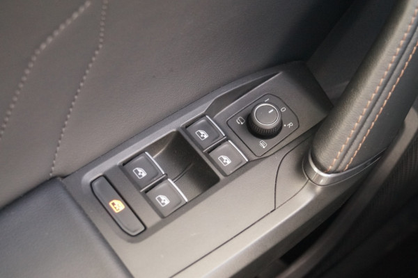 CUPRA Leon Sportstourer 1.5 eTSI 150pk DSG Business Editon Plus -LED-ECC-