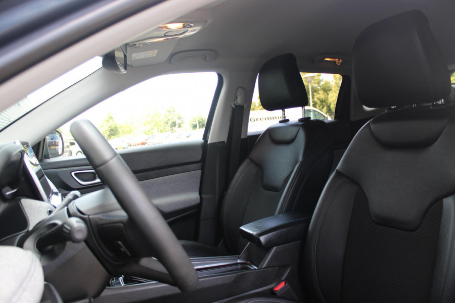 Jeep Compass 1.3T LONGITUDE AUTOMAAT | NAVIGATIE | ACHTERUITRIJCAMERA | PARKEERSENSOREN | APPLE CARPLAY / ANDROID AUTO | LICHTMETALEN VELGEN | LED KOPLAMPEN | LED MISTLAMPEN | ADAPTIVE CRUISE CONTROL | KEYLESS ENTRY / START | DRAADLOOS TELEFOONLADER | CLIMATE CONTROL |