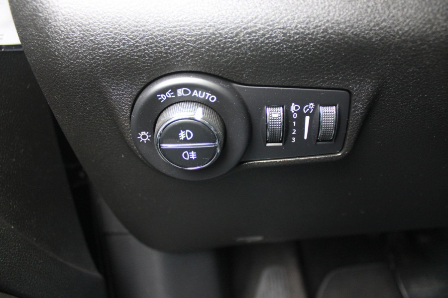 Jeep Compass 1.3T LONGITUDE AUTOMAAT | NAVIGATIE | ACHTERUITRIJCAMERA | PARKEERSENSOREN | APPLE CARPLAY / ANDROID AUTO | LICHTMETALEN VELGEN | LED KOPLAMPEN | LED MISTLAMPEN | ADAPTIVE CRUISE CONTROL | KEYLESS ENTRY / START | DRAADLOOS TELEFOONLADER | CLIMATE CONTROL |