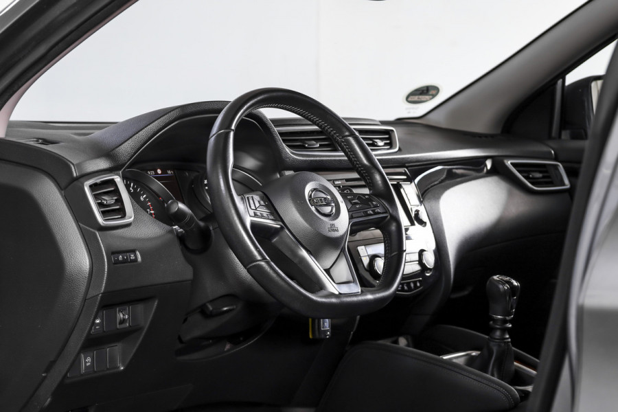 Nissan QASHQAI 1.3 DIG-T 140 PK Acenta | Pano | Cruise | Trekhaak | PDC | Camera | NAV+Android Auto | ECC | LM 17" |