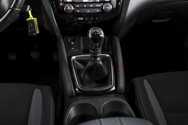 Nissan QASHQAI 1.3 DIG-T 140 PK Acenta | Pano | Cruise | Trekhaak | PDC | Camera | NAV+Android Auto | ECC | LM 17" |