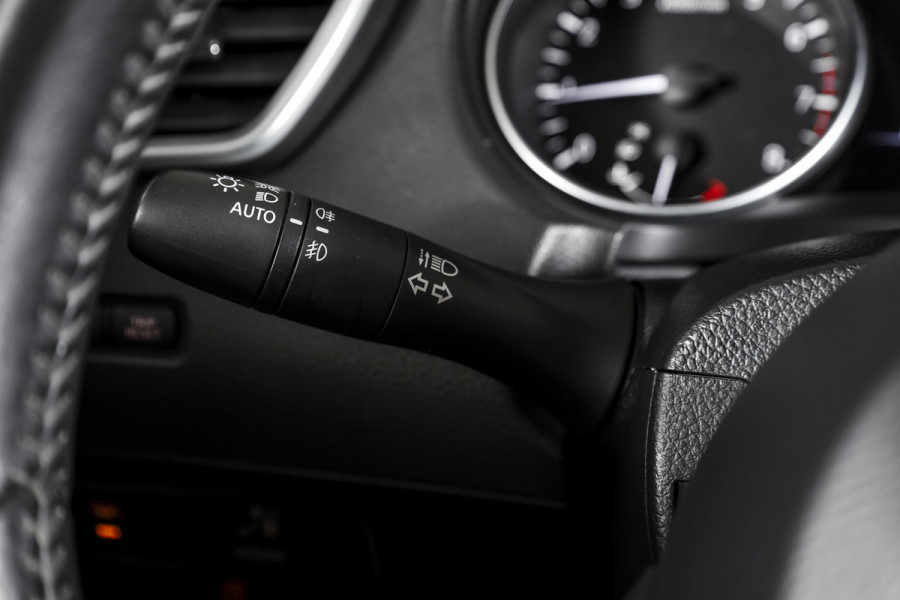 Nissan QASHQAI 1.3 DIG-T 140 PK Acenta | Pano | Cruise | Trekhaak | PDC | Camera | NAV+Android Auto | ECC | LM 17" |