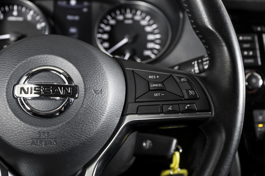 Nissan QASHQAI 1.3 DIG-T 140 PK Acenta | Pano | Cruise | Trekhaak | PDC | Camera | NAV+Android Auto | ECC | LM 17" |