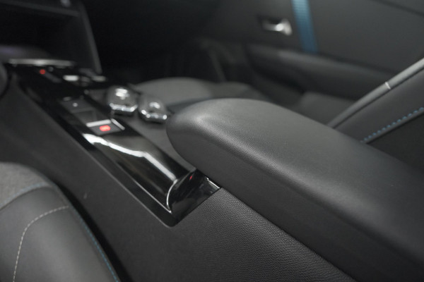 Citroën Ë-C4 Shine 50 kWh | Elektrisch Panoramadak | Camera | Adaptieve Cruise Control