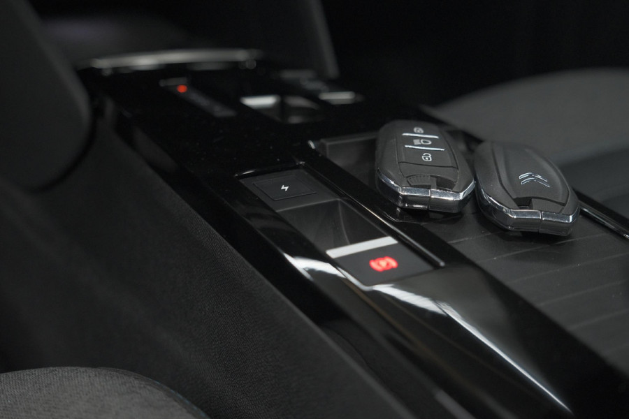 Citroën Ë-C4 Shine 50 kWh | Elektrisch Panoramadak | Camera | Adaptieve Cruise Control