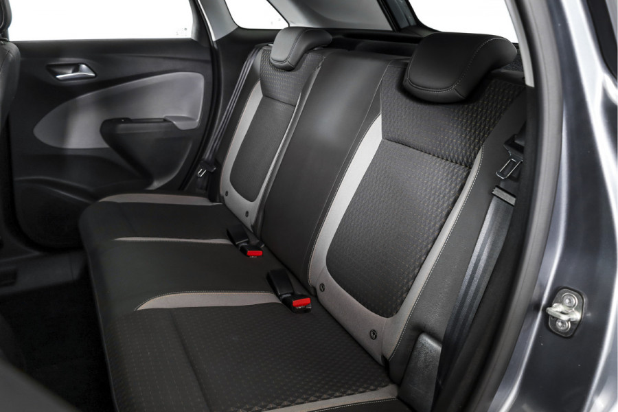 Opel Crossland X 1.2 Turbo 110 PK Innovation | Cruise | LED | Afn. Trekhaak | PDC | NAV + App. Connect | ECC | DAB | LM 16" |