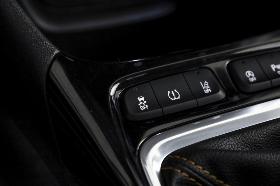 Opel Crossland X 1.2 Turbo 110 PK Innovation | Cruise | LED | Afn. Trekhaak | PDC | NAV + App. Connect | ECC | DAB | LM 16" |