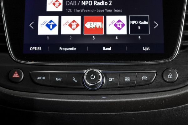 Opel Crossland X 1.2 Turbo 110 PK Innovation | Cruise | LED | Afn. Trekhaak | PDC | NAV + App. Connect | ECC | DAB | LM 16" |