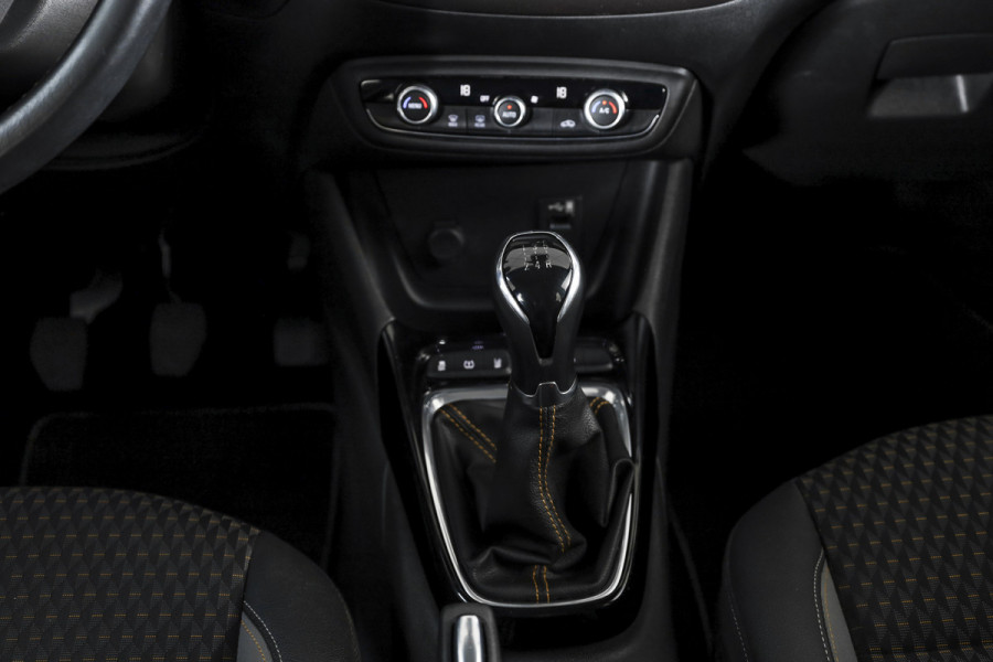 Opel Crossland X 1.2 Turbo 110 PK Innovation | Cruise | LED | Afn. Trekhaak | PDC | NAV + App. Connect | ECC | DAB | LM 16" |