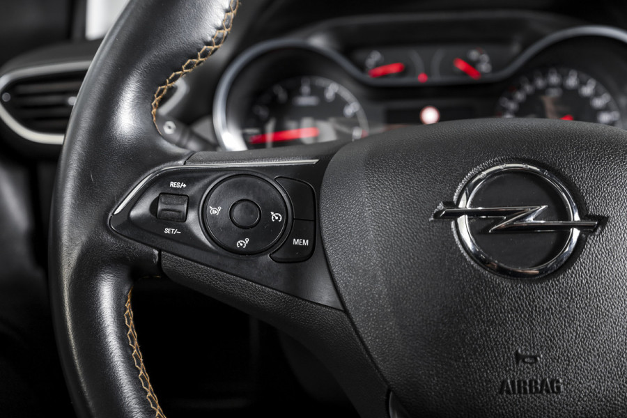 Opel Crossland X 1.2 Turbo 110 PK Innovation | Cruise | LED | Afn. Trekhaak | PDC | NAV + App. Connect | ECC | DAB | LM 16" |