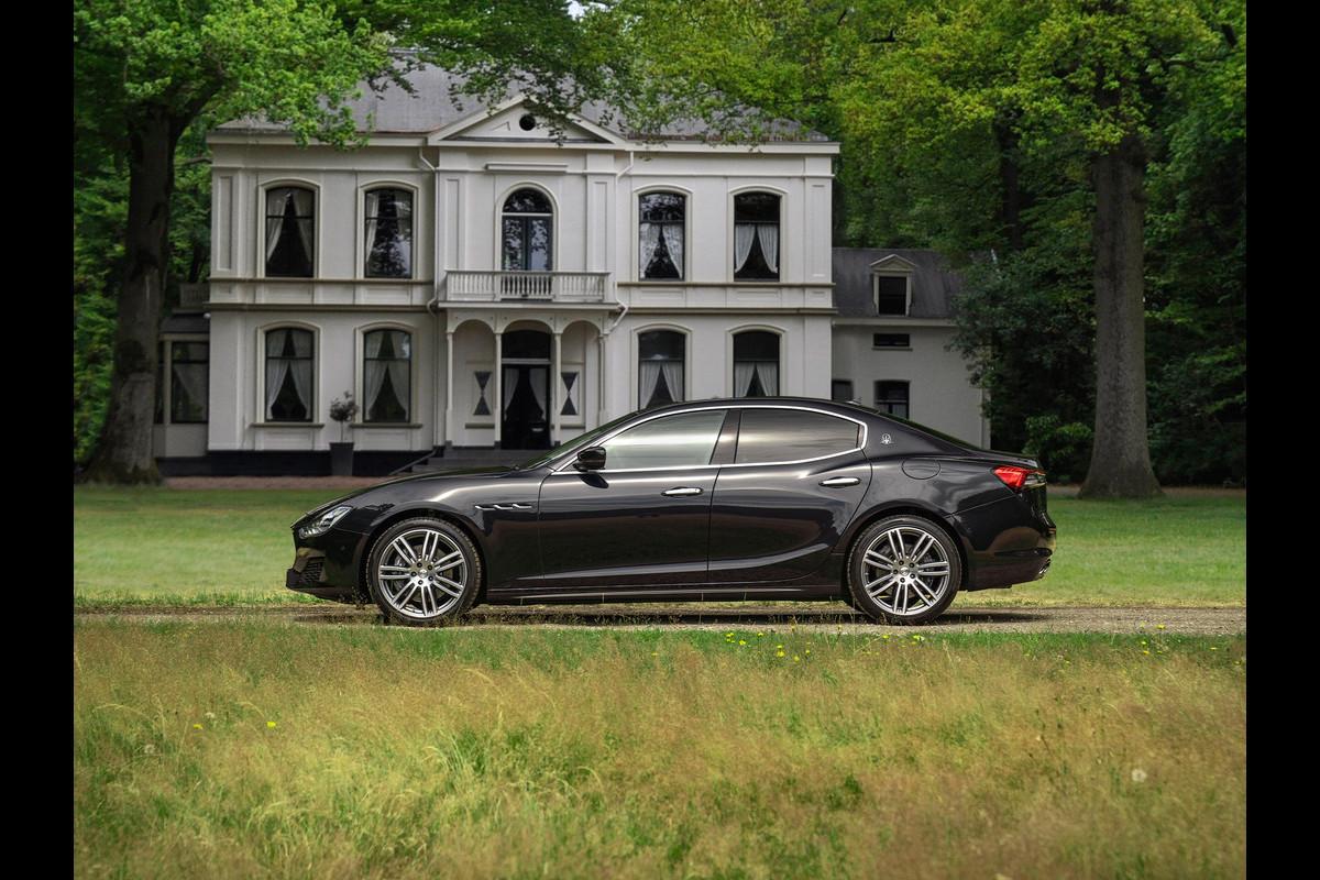 Maserati Ghibli 3.0 V6 350pk | Business Plus Pack | Premium Pack Maserati Ghibli 3.0 V6 350pk | Business Plus Pack | Premium Pack