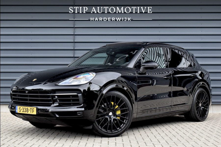 Porsche Cayenne 3.0 E-Hybrid 462pk | Panoramadak | 22'' Velgen | Matrix PDLS+ | Massage Stoelen | Trekhaak wegklapbaar | Bose |