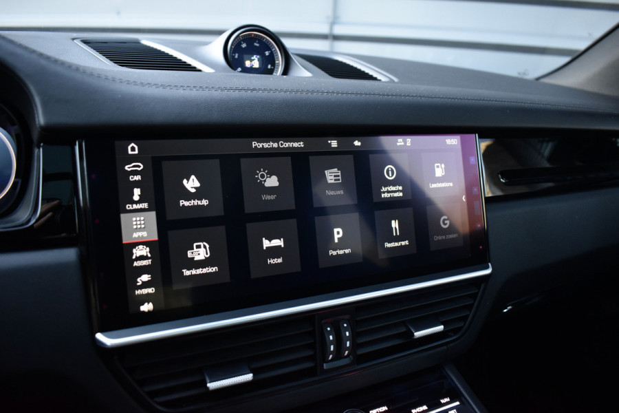 Porsche Cayenne 3.0 E-Hybrid 462pk | Panoramadak | 22'' Velgen | Matrix PDLS+ | Massage Stoelen | Trekhaak wegklapbaar | Bose |