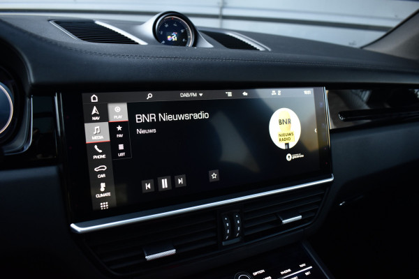 Porsche Cayenne 3.0 E-Hybrid 462pk | Panoramadak | 22'' Velgen | Matrix PDLS+ | Massage Stoelen | Trekhaak wegklapbaar | Bose |