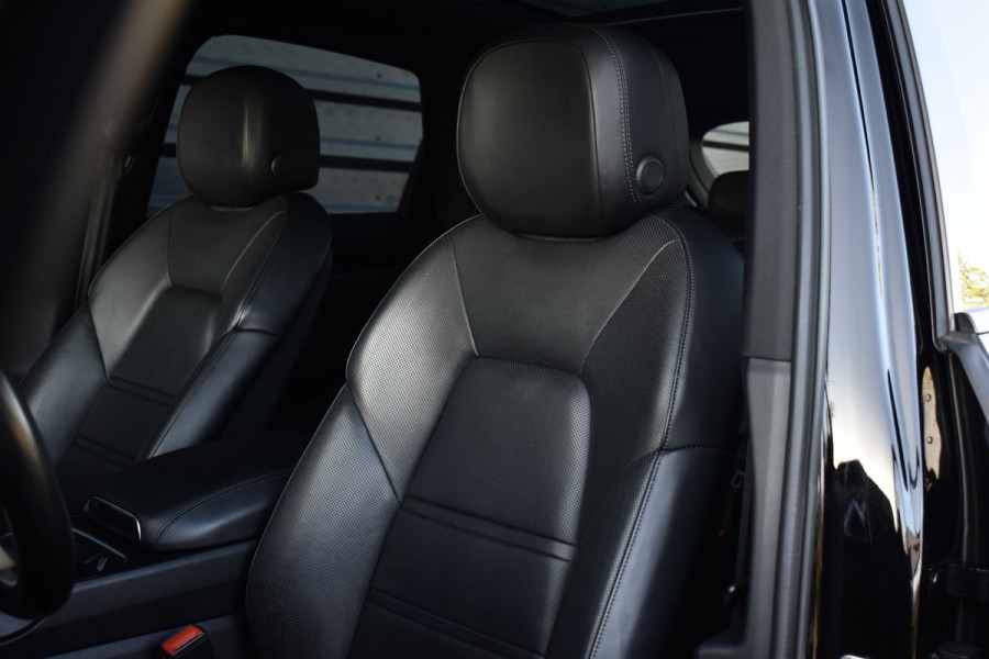 Porsche Cayenne 3.0 E-Hybrid 462pk | Panoramadak | 22'' Velgen | Matrix PDLS+ | Massage Stoelen | Trekhaak wegklapbaar | Bose |