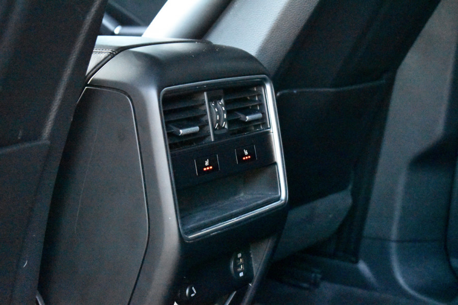 Porsche Cayenne 3.0 E-Hybrid 462pk | Panoramadak | 22'' Velgen | Matrix PDLS+ | Massage Stoelen | Trekhaak wegklapbaar | Bose |