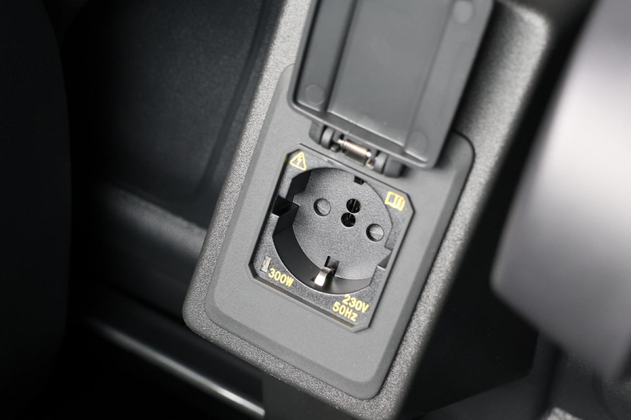 Volkswagen Caddy Cargo Maxi 2.0 TDI R-Line | LED | Camera | CarPlay | Lane DAB | Trekhaak | Keyless Go | Fabrieksgarantie