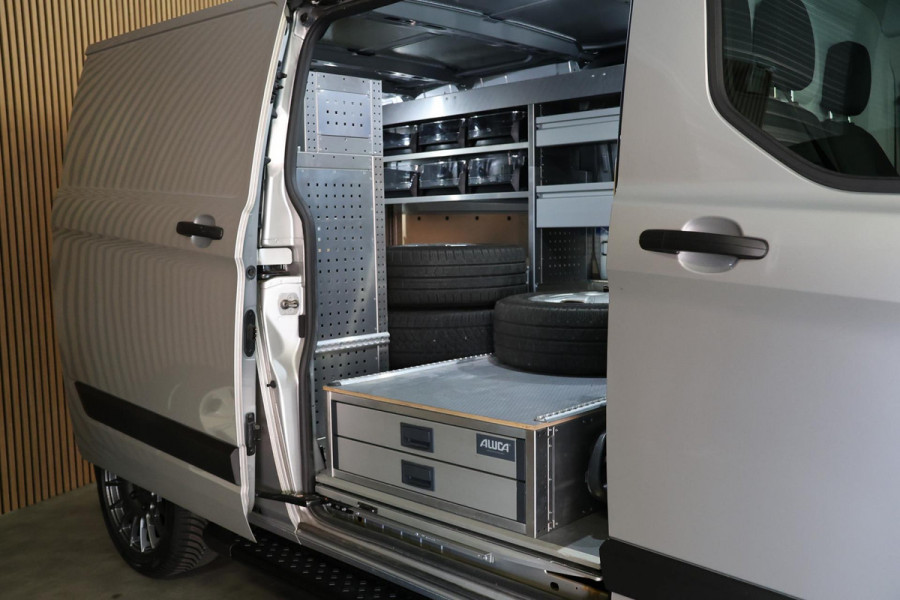 Ford Transit Custom 320 2.0 TDCI L2H1 Raptor Edition | Bi-Xenon | | DAB | Werkplaatsinrichting | 3-Zitter | Dealer onderhouden | Nieuwe APK