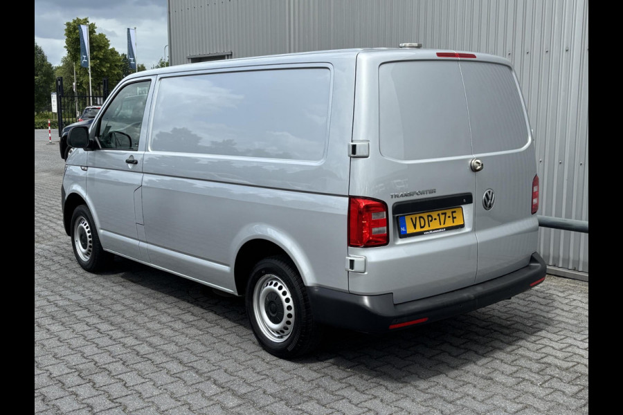 Volkswagen Transporter 2.0 TDI L1H1 Comfortline*AUTOM.*NAVI*CRUISE*APPLE