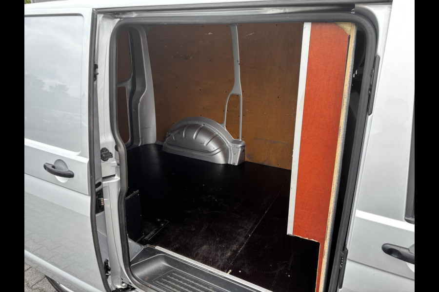 Volkswagen Transporter 2.0 TDI L1H1 Comfortline*AUTOM.*NAVI*CRUISE*APPLE