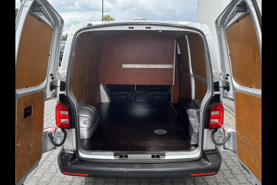 Volkswagen Transporter 2.0 TDI L1H1 Comfortline*AUTOM.*NAVI*CRUISE*APPLE