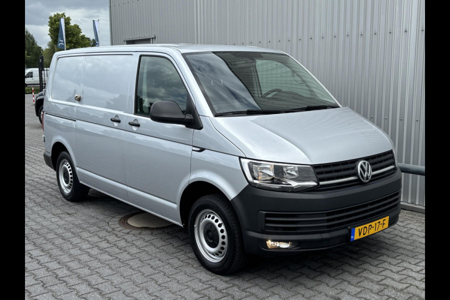 Volkswagen Transporter 2.0 TDI L1H1 Comfortline*AUTOM.*NAVI*CRUISE*APPLE
