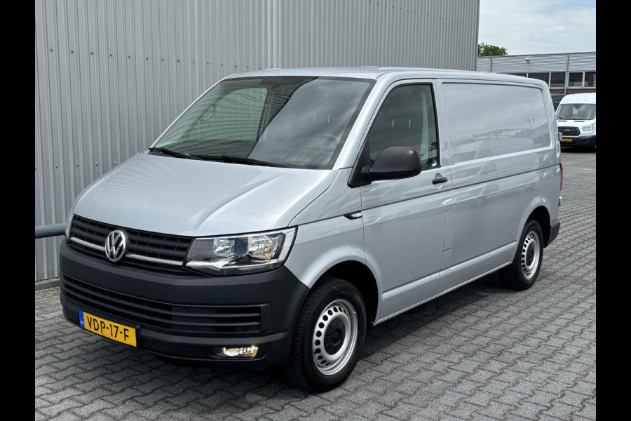 Volkswagen Transporter 2.0 TDI L1H1 Comfortline*AUTOM.*NAVI*CRUISE*APPLE