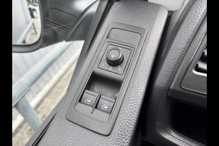 Volkswagen Transporter 2.0 TDI L1H1 Comfortline*AUTOM.*NAVI*CRUISE*APPLE
