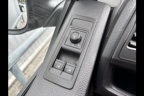 Volkswagen Transporter 2.0 TDI L1H1 Comfortline*AUTOM.*NAVI*CRUISE*APPLE