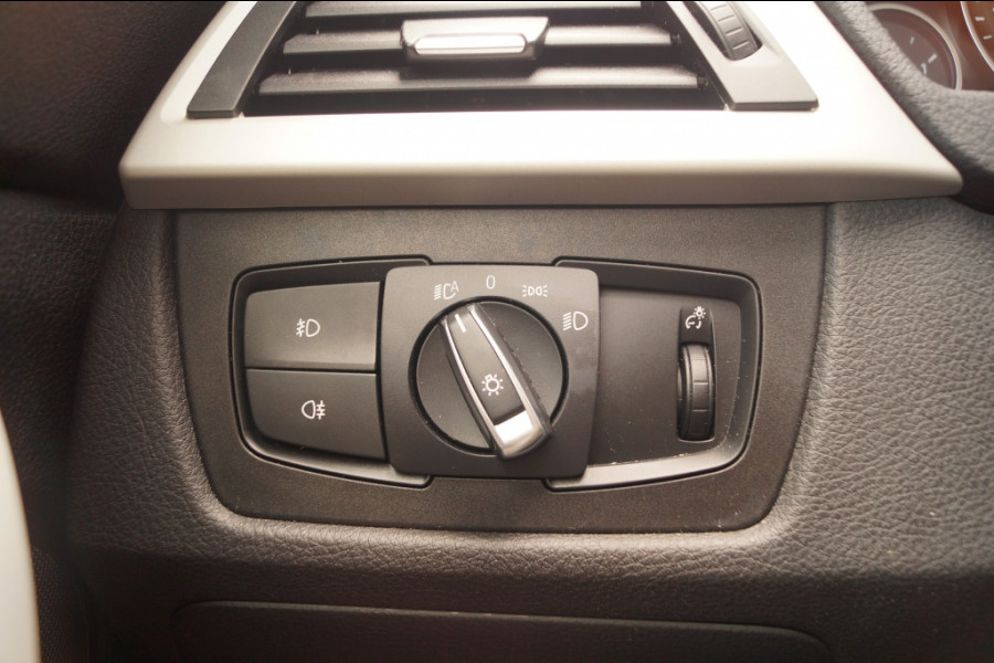 BMW 3-serie GT 320d 190pk Executive -LEER-NAVI-LED-ECC-PDC-
